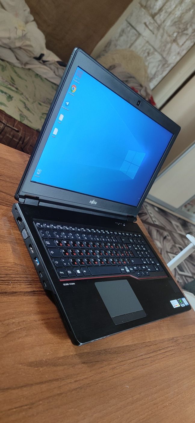 Fujitsu H780 высокопроизводительный ноутбук для баз данных/ работы