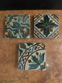 Conjunto de 3 azulejos hispano-árabes Sec. XVI