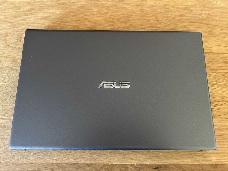 Portátil Asus F512F Core i5 8th, 20Gb Ram, disco SSD, Windows 11