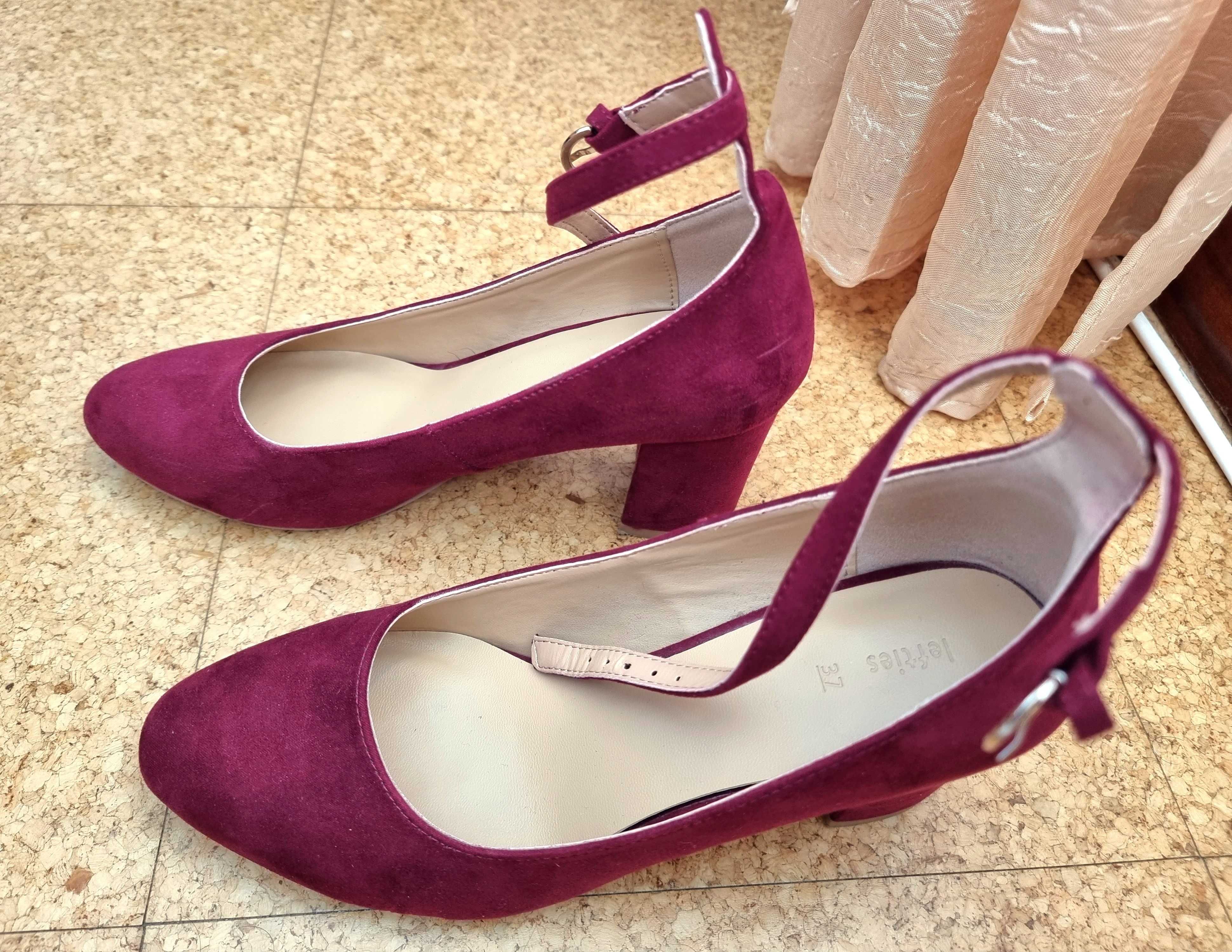 Sapatos bordeaux Lefties, tamanho 37