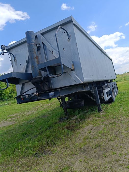 Wynajem naczep wywrotek