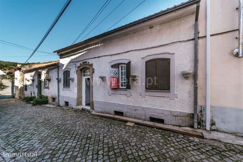 Moradia Geminada T4 / Fundão, Telhado