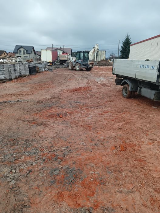 Gruz betonowy gruz ceglany ziemia siana humus