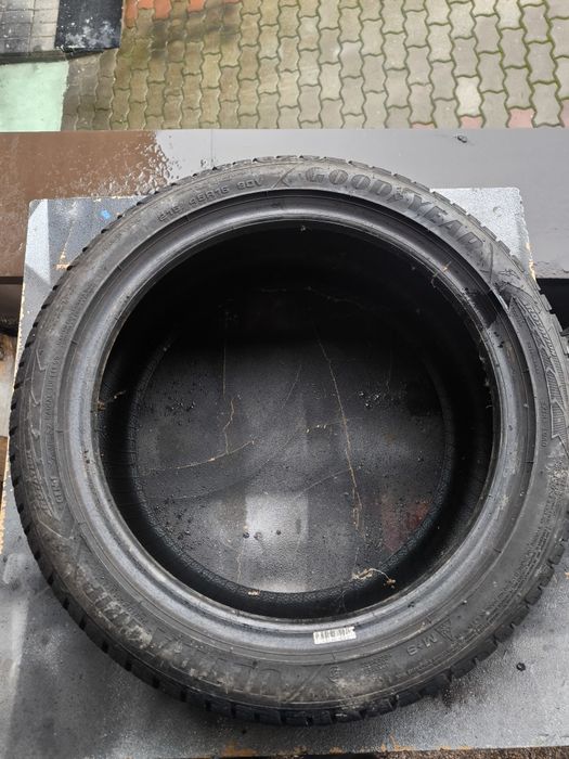215/45/16 goodyear zima (4szt)
