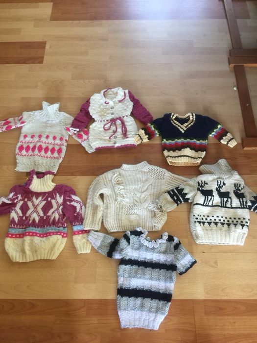 Recznie robione sweterki dla malucha