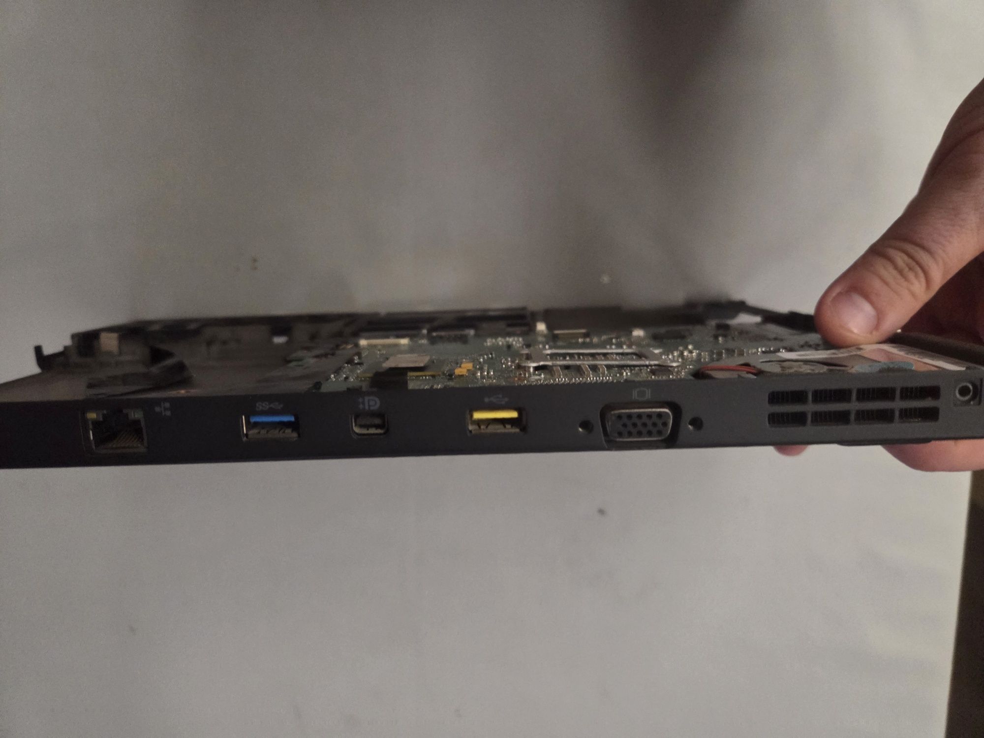 Sprzedam sprawny płytę glowną do laptopa Lenovo (nieznany modelu)
