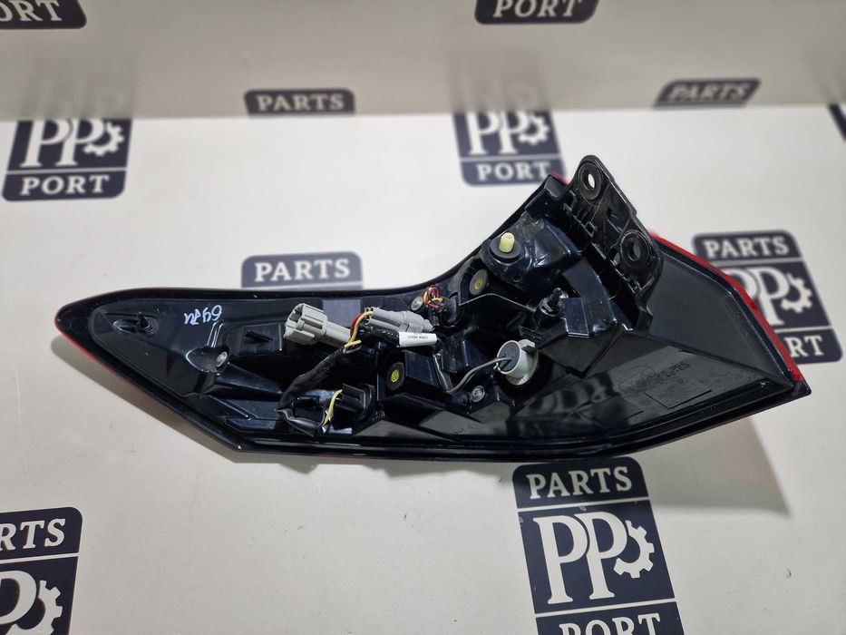 Фонарь стоп задній правий Nissan Rogue t33 1.5 2021 2022 2023 2024