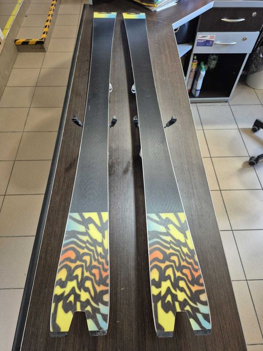 Narty Salomon ADDIKT PRO 76 156cm N-244