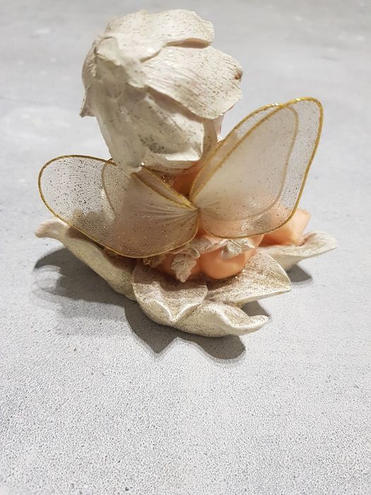 Figurka dekoracyjna aniołek