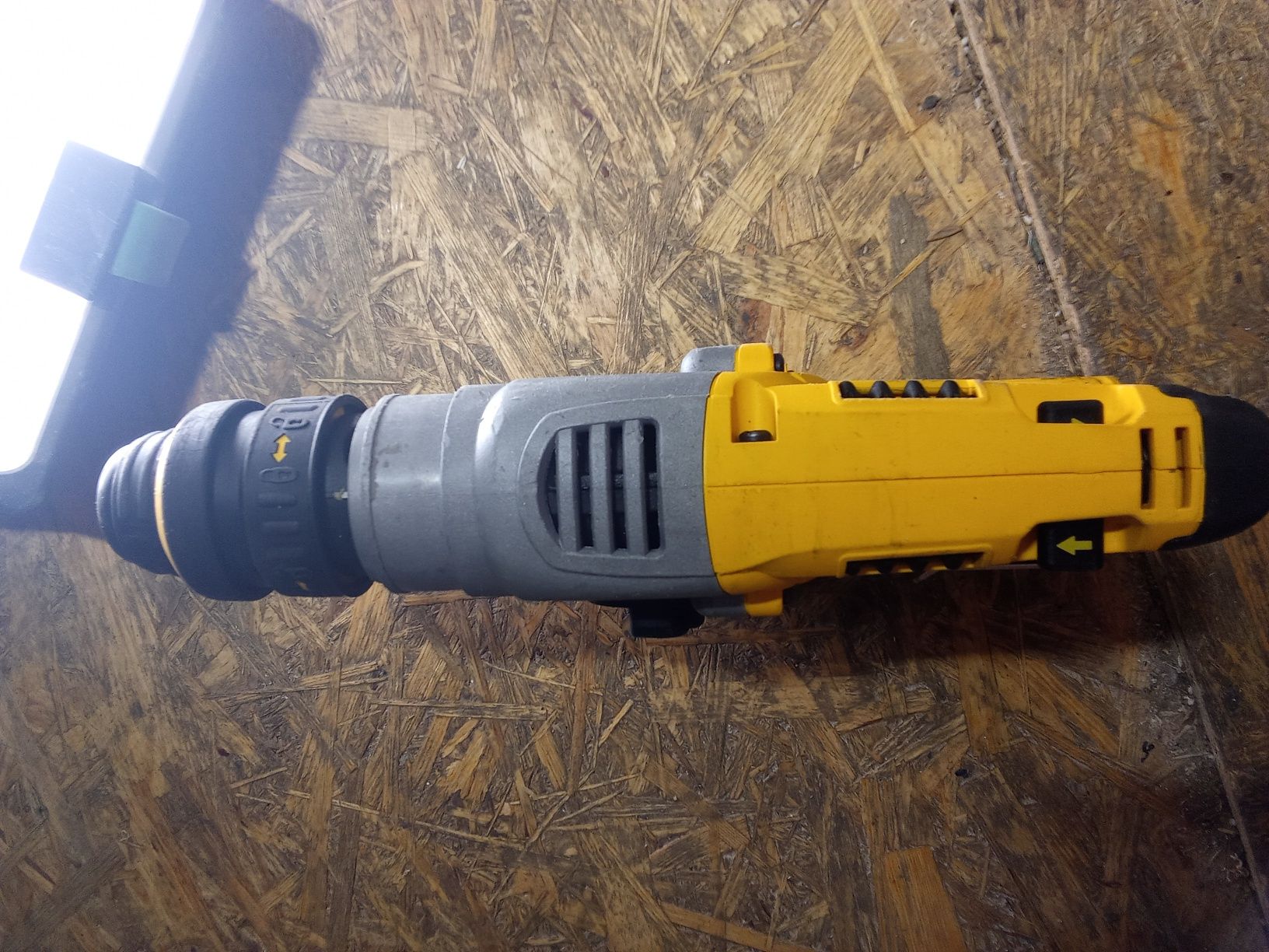 22R młotowiertarka Dewalt dch274
