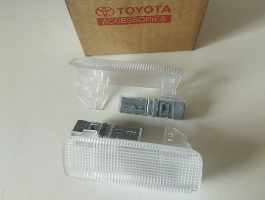 Світлодіодні плафони для дверних карт Toyota