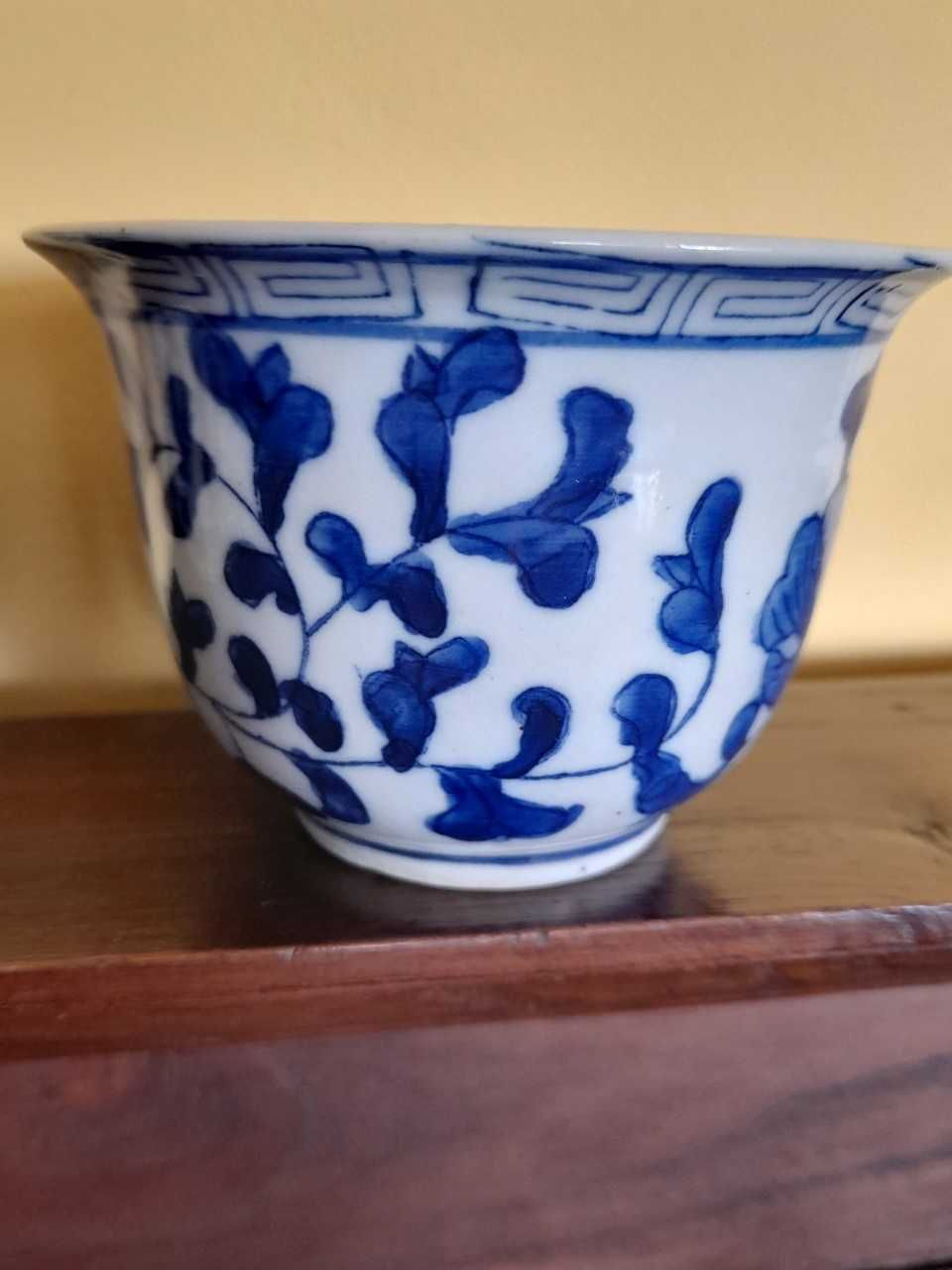 3 vasos pequenos de porcelana chinesa