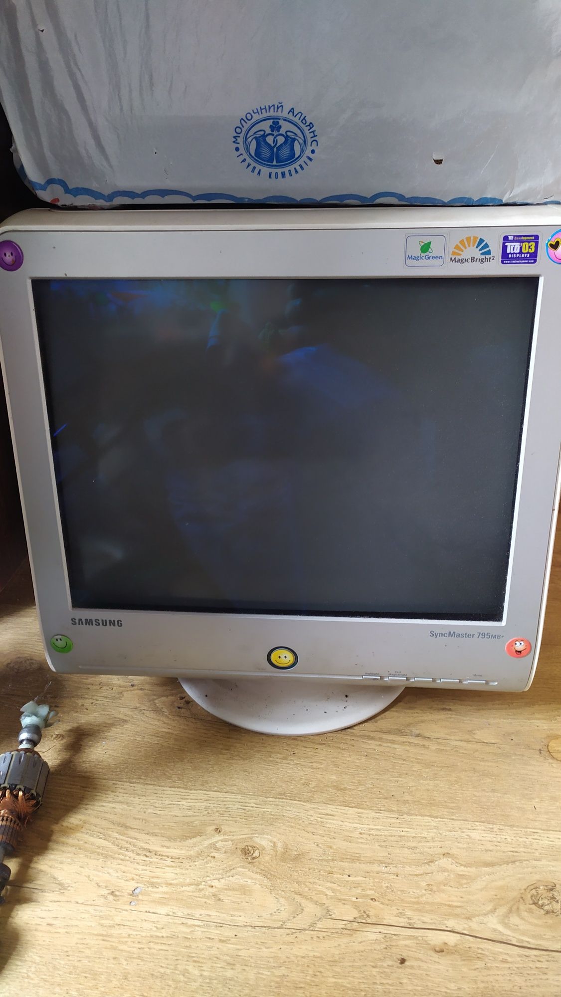 Монитор Samsung 17"