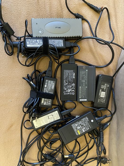 Продам блок живлення ноутбука