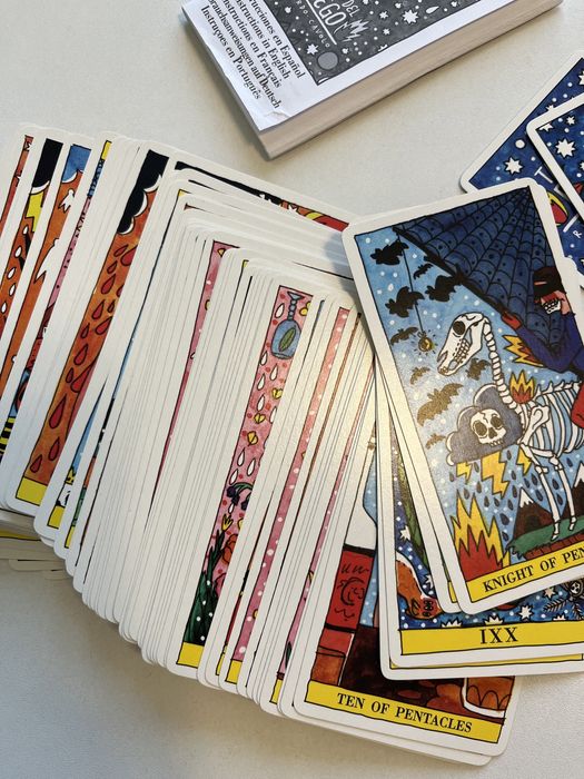 Таро оригінал Tarot del Fuego відкрите як нове