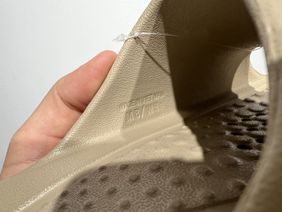 Тапочки Nike Victori ONE SHOWER SLIDE CZ5478-200