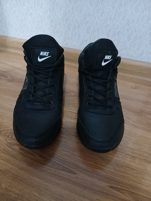 Кросівки Найк зимові 40 розмір