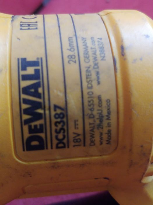 Piła szablasta dewalt dcs387