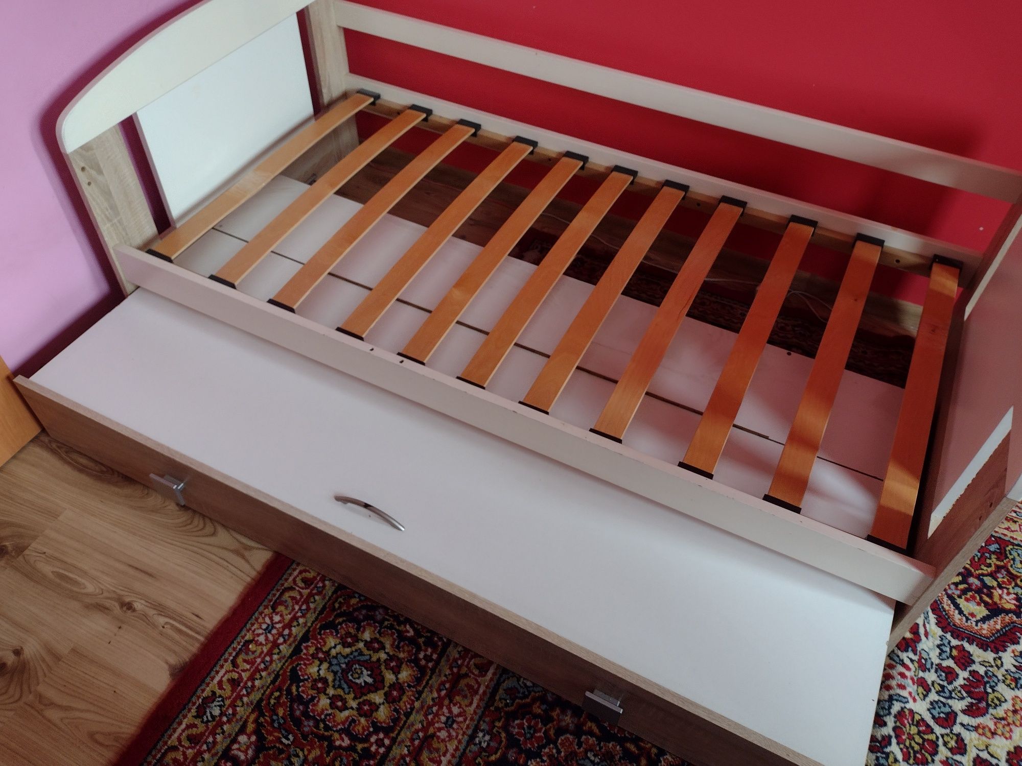 Łóżko dziecięce używane