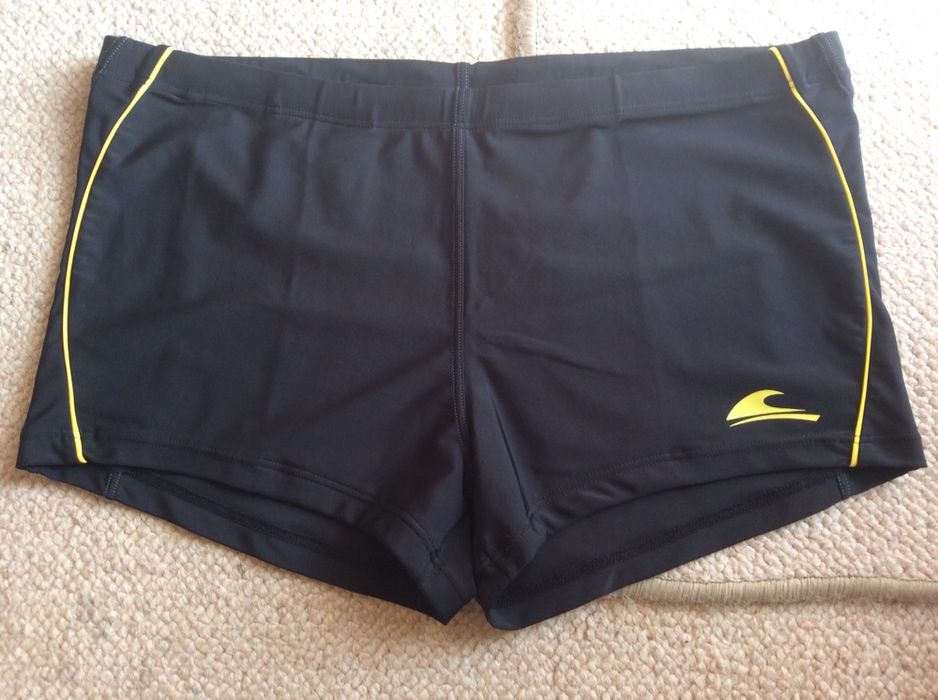 Kąpielówki marki: C&A, basen, L i XXL większe