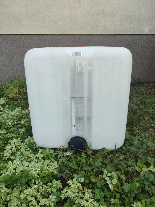 Zbiornik z tworzywa mauser