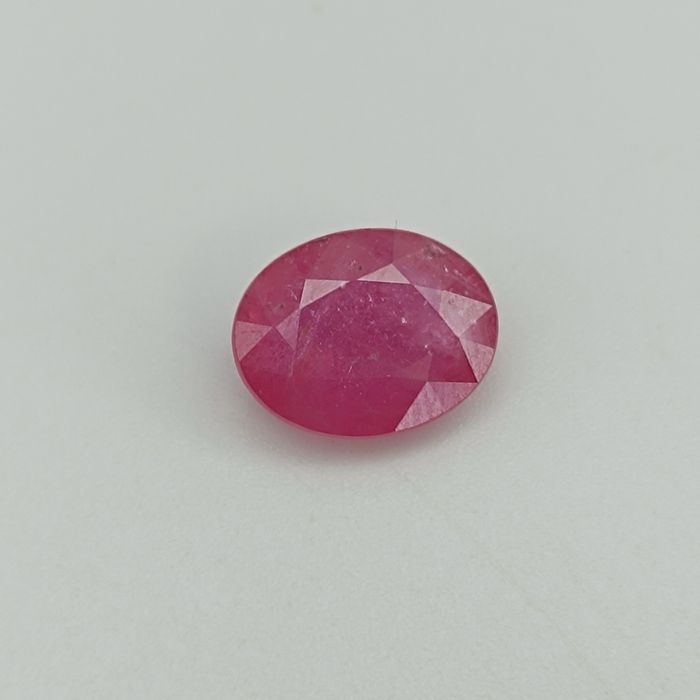 Натуральный рубин 3.19 карат