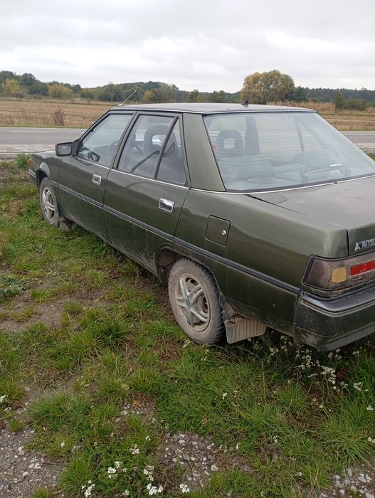 Продам Мітцубіші галант 1986 рік мотор 1,6 карбюратор бендзин