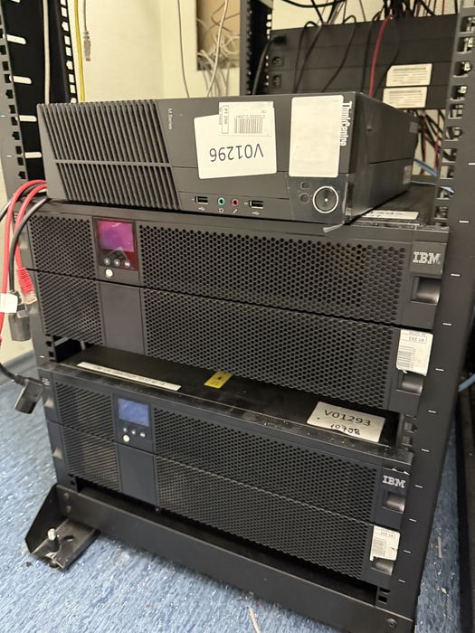 Розпродаж офісноі техніки, меблів тощо