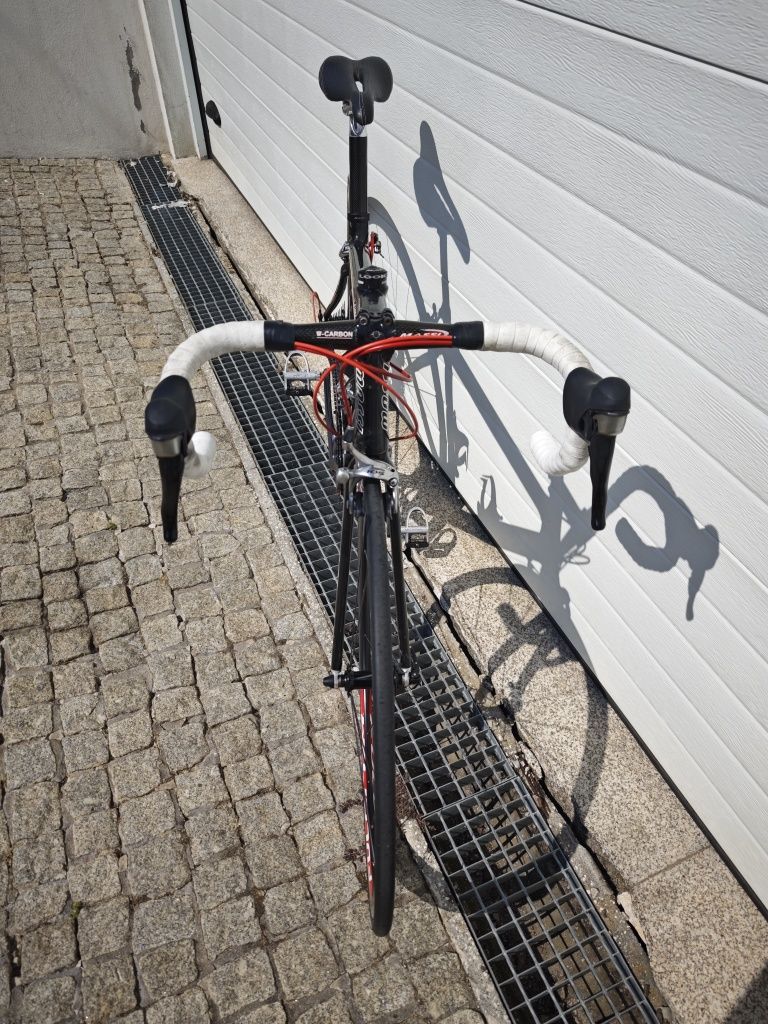 Bicicleta de estrada MASSI M-CARBON