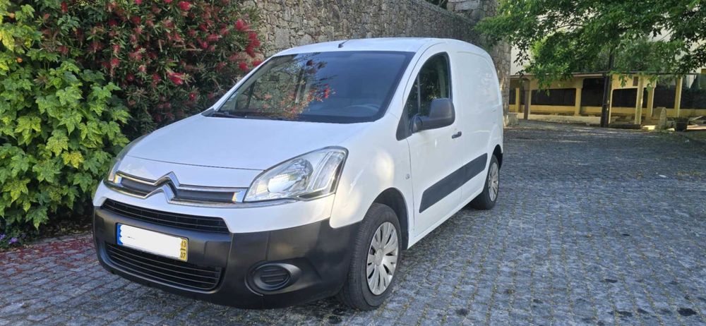 2013 Peugeot berlingo 3lugares