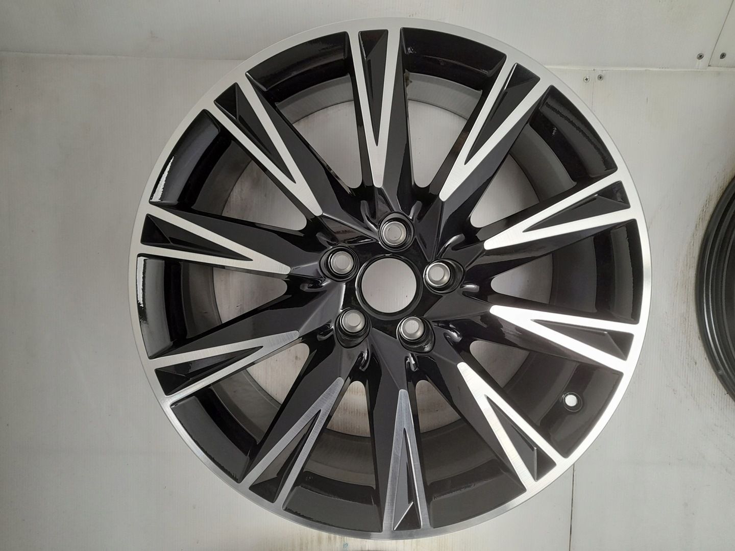 Felgi aluminiowe Audi OE 89A071499 8,0&quot; x 19&quot; 5x112 ET45