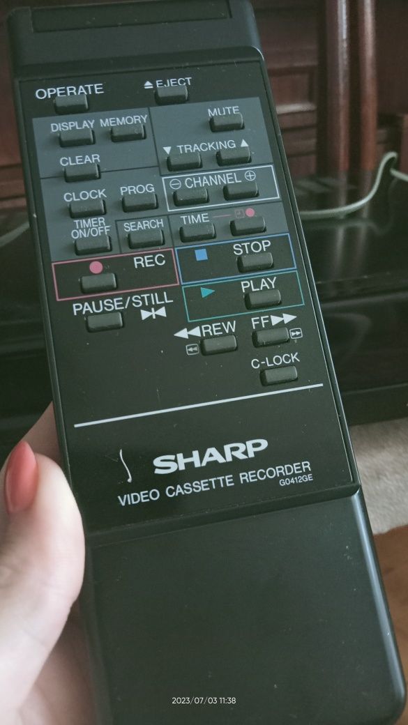 Відеомагнітофон.Sharp.