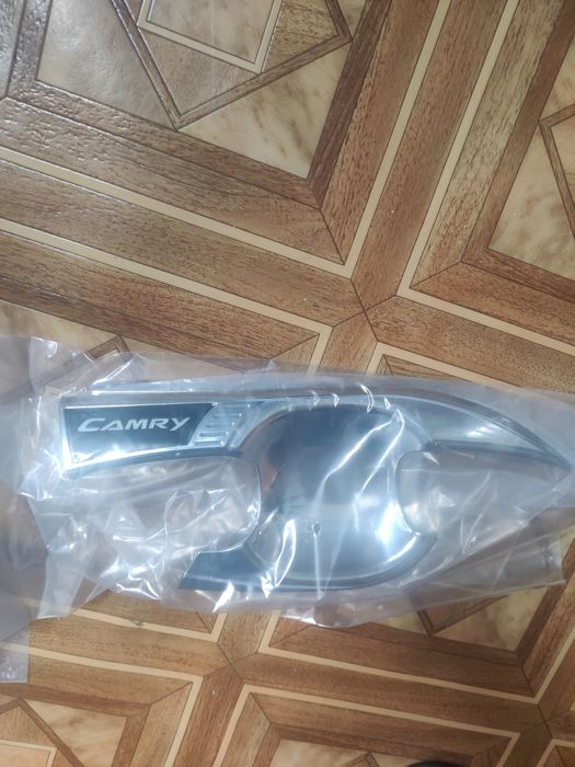 Накладки на двери Тойота Камри XV70 под ручку двери