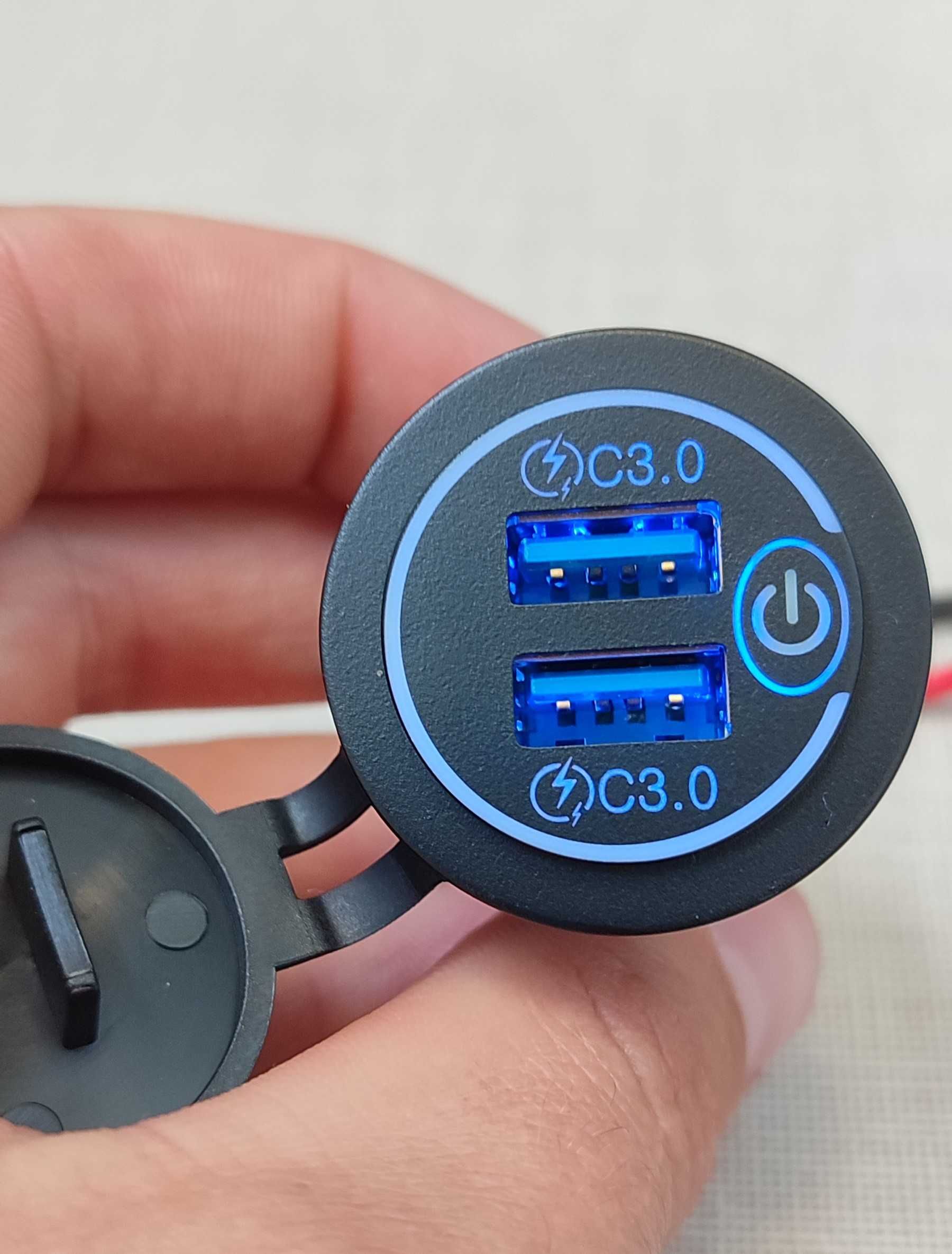 Автомобільна швидка usb зарядка для гаджетів qs 3.0 12-24в