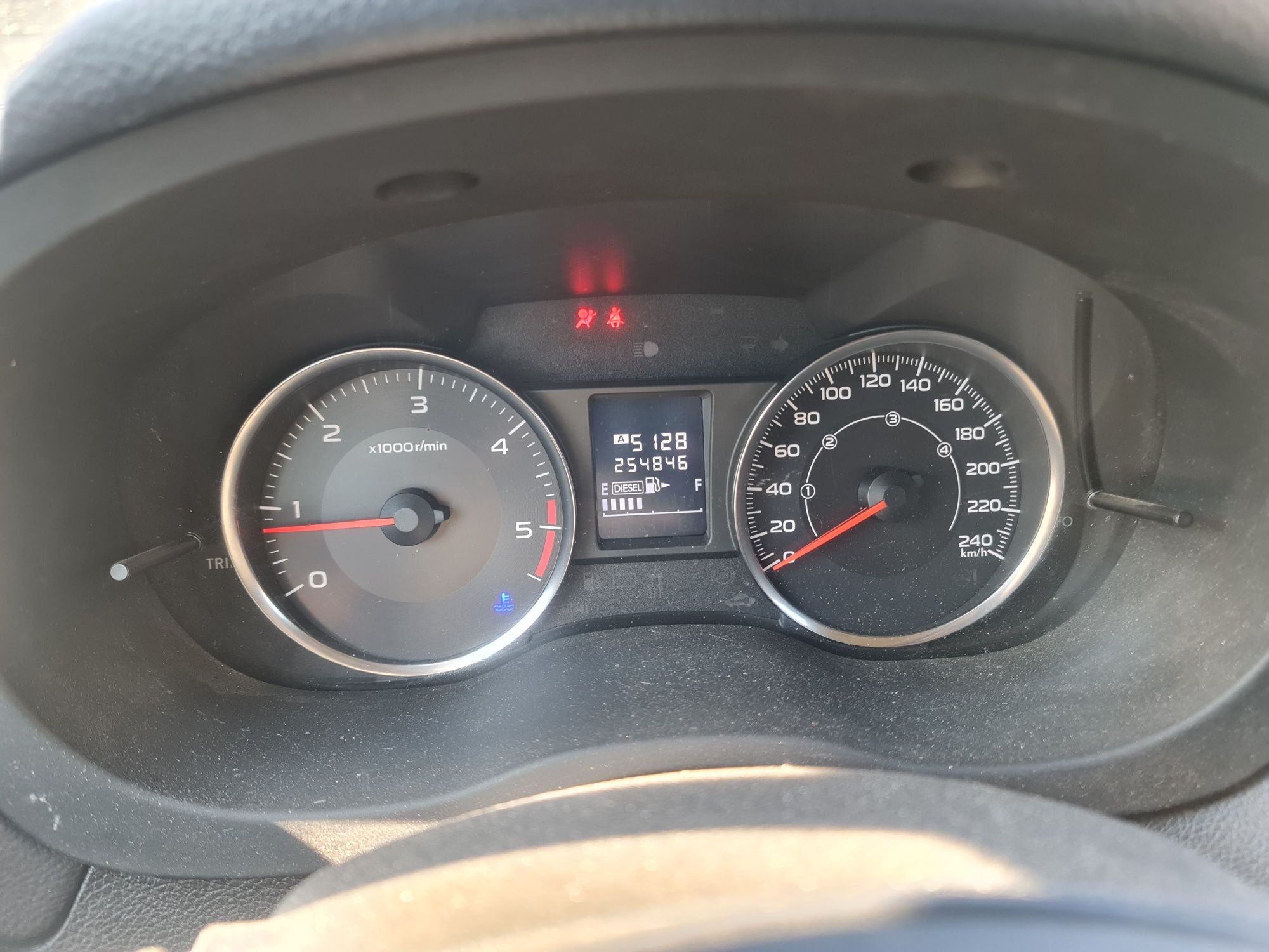 G3U subaru XV 2012 rok drzwi klapa lusterko.  W kolor .