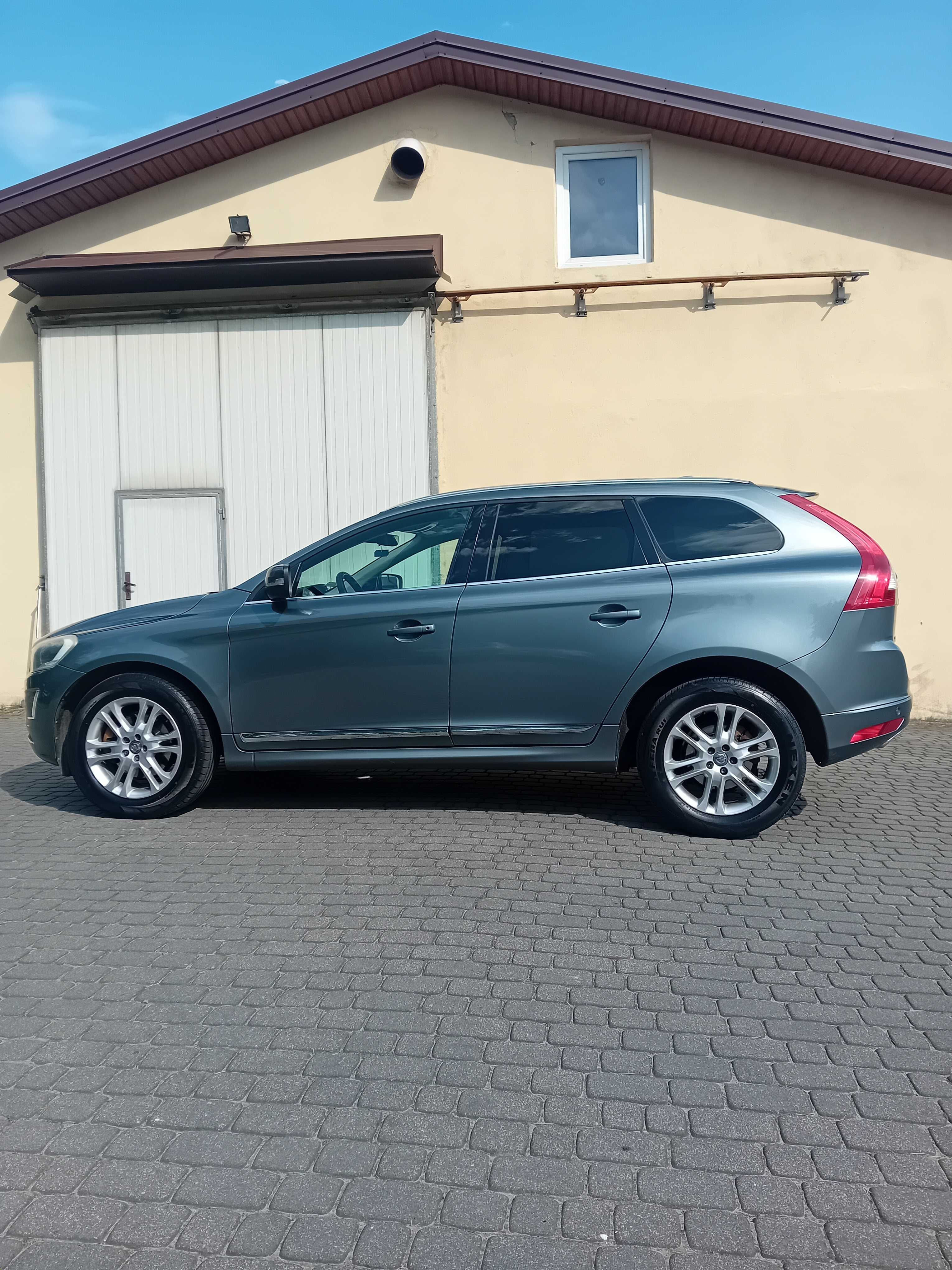 Volvo Xc 60 D4 Awd motor 2.4d automat Krajowy bezwypadkowy bdb