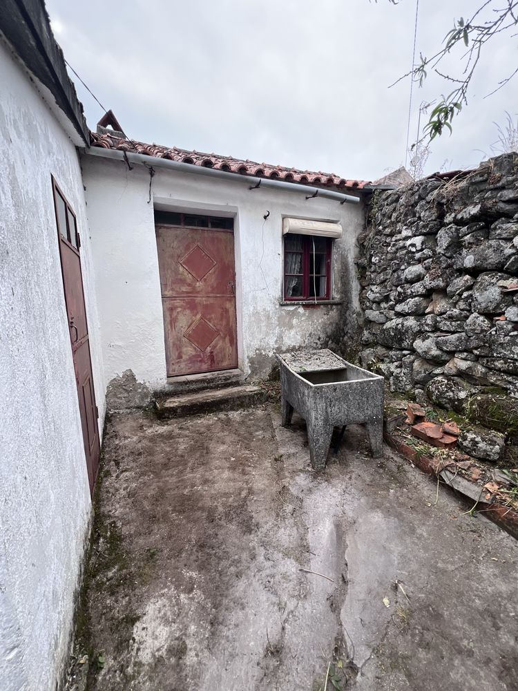 Casa de Aldeia para Reconstruida