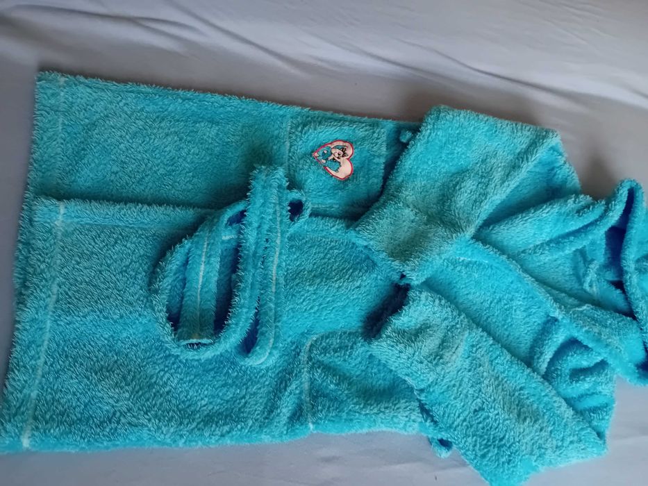 Szlafrok dla dziewczynki na 9-10 lat