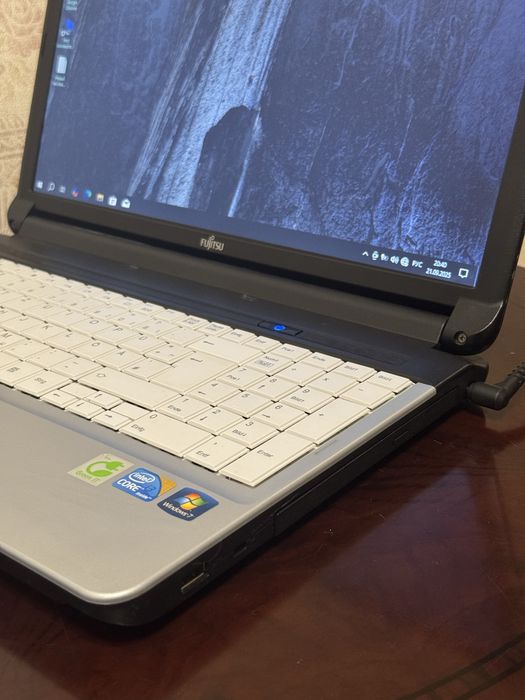 Ноутбук Fujitsu A530 i3 HDD 500GB