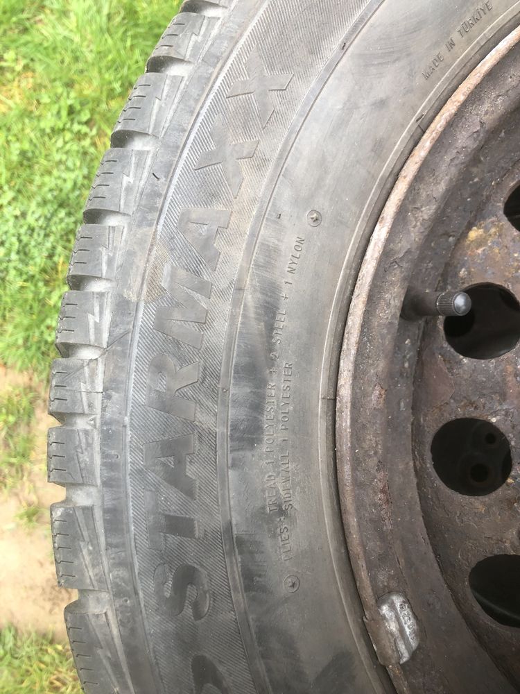 Зимня резина 215/65 R15 з дискати