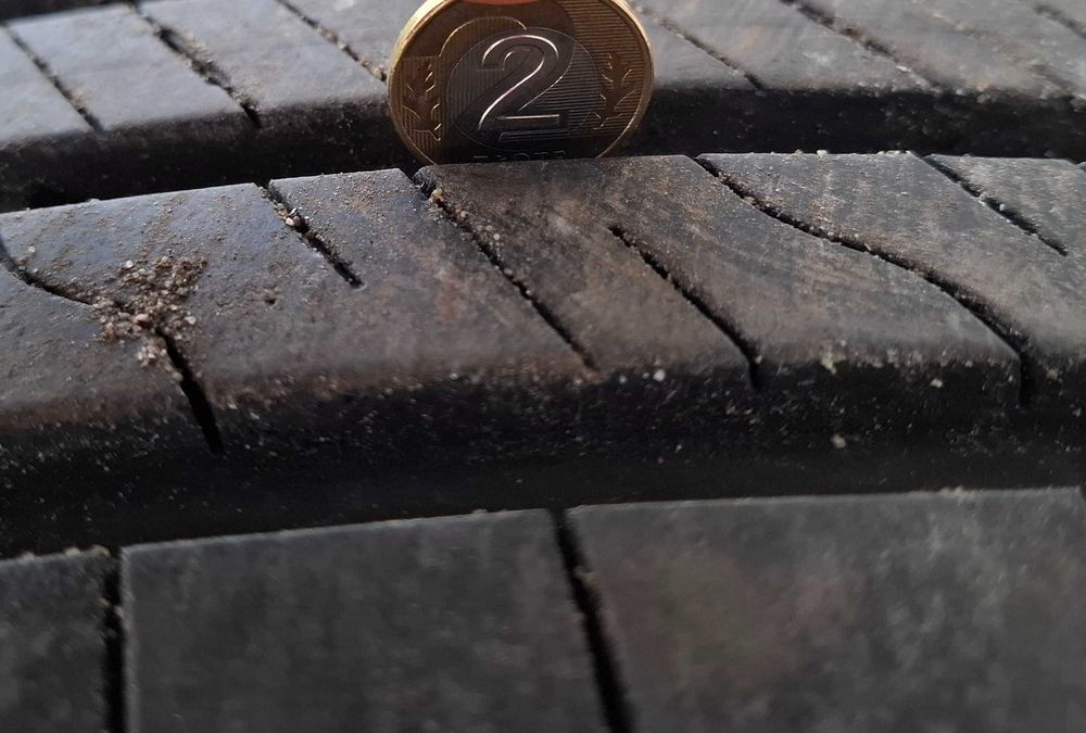 Komplet opon Good Year Efficient Grip 215/55/18 lato