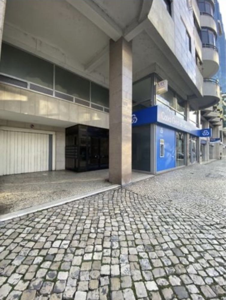 Lugar de garagem Av.Columbano Bordal Pinheiro Lisboa, 12 m2