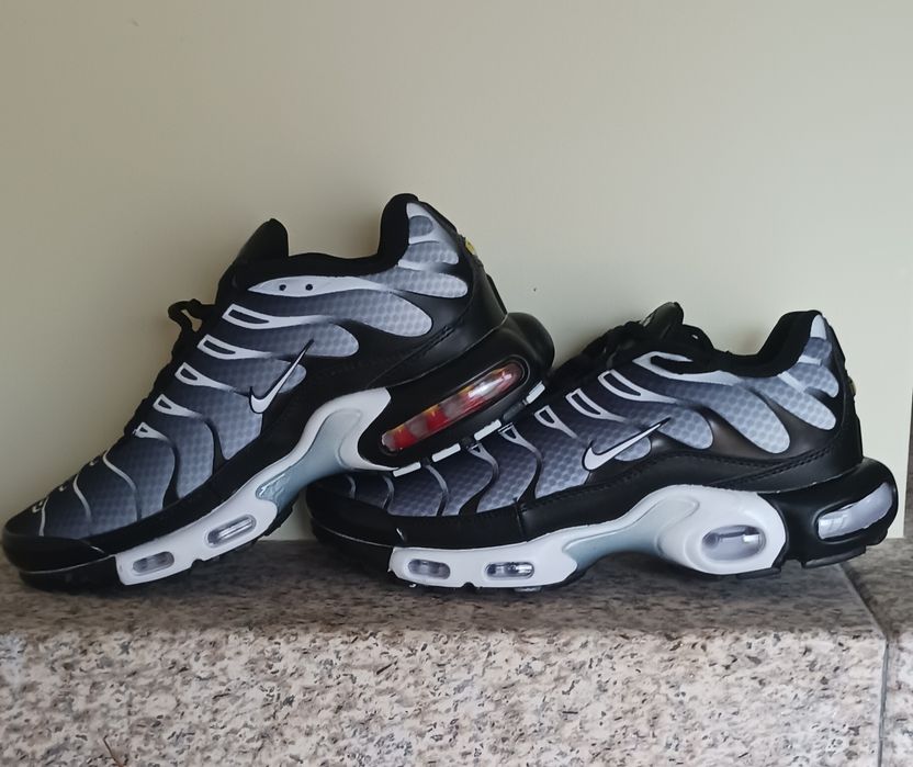 Nike Air Max Plus TN Black Silver White