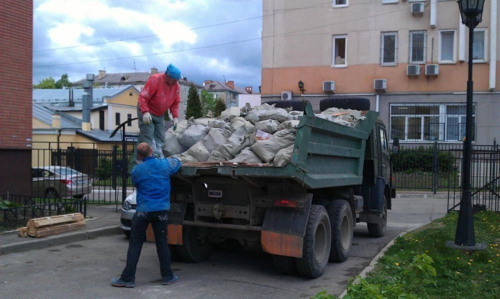 Вывоз мусора, хлама, Грузчики, ЗИЛ, КАМАЗ, оперативно в Харькове.