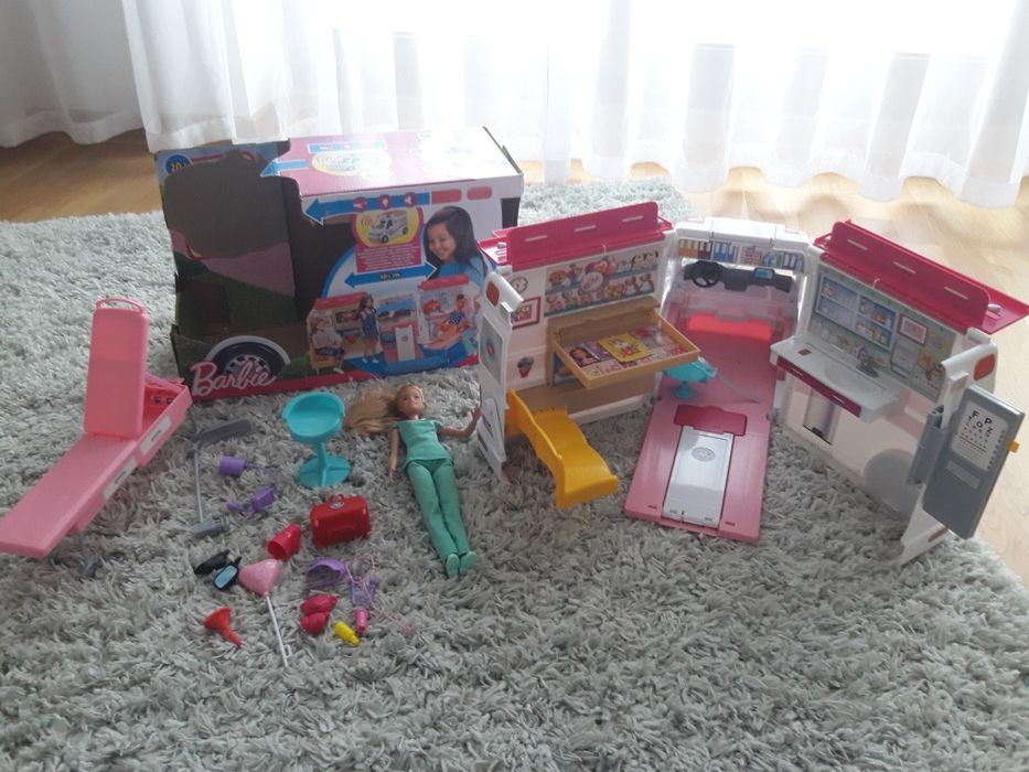 Karetka Barbie dla lalek
