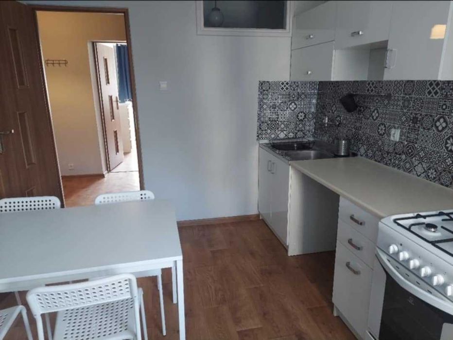 Piłsudskiego -centrum, kawalerka w bloku z cegły 42 m, m. postojowe