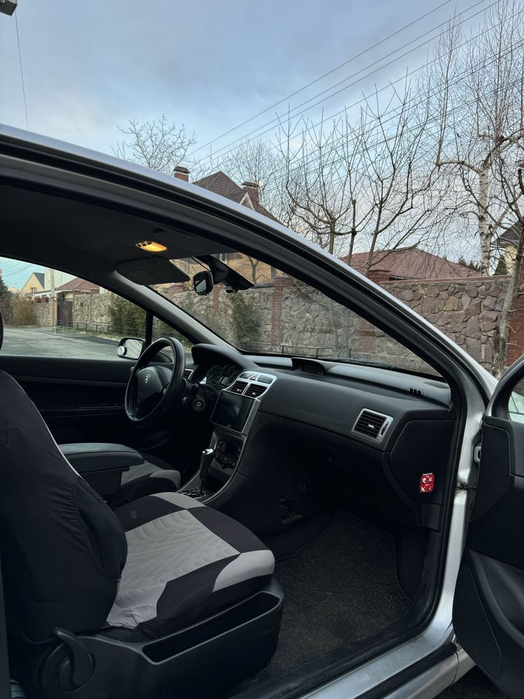Продам машину Пежо Peugeot 307