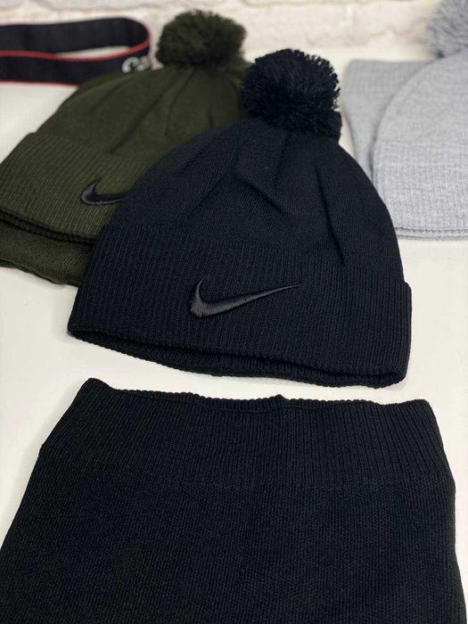 Чоловічий комплект ШАПКА+БАФ NIKE з помпоном Мужская шапка и снуд Найк