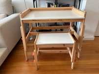 Mesa e cadeira FLISAT do IKEA para crianças