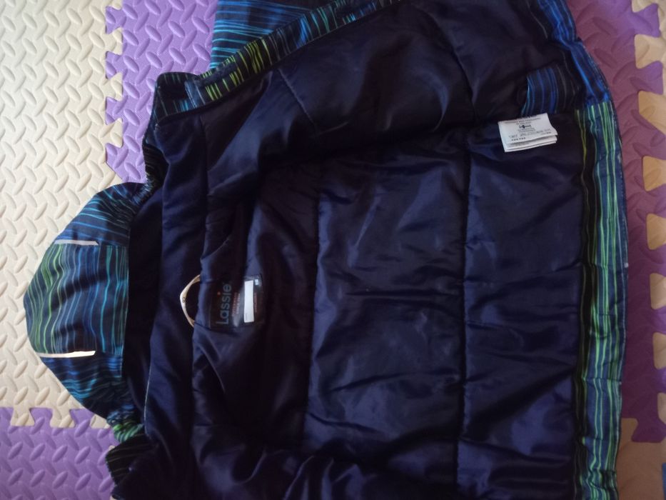 Продам зимовий комплект Lassie.